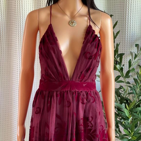Windsor Burgundy Floral Prom Dress - Picture 5 of 7
